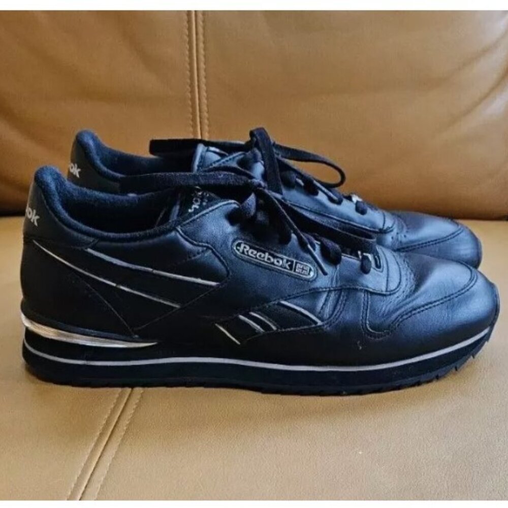 Reebok Classic Leather Black Women’s 9.5, UNIQUE Silver Accents, Classic Silver